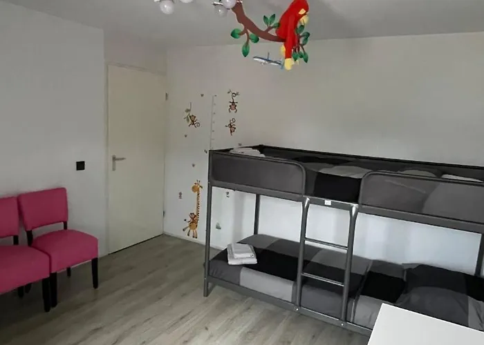 A Whole Family Expat House With Ac, Garden, Close To Efteling Appartement Tilbourg