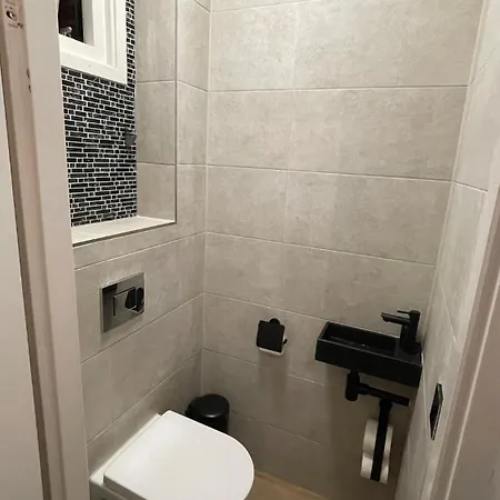 A Whole Family Expat House With Ac, Garden, Close To Efteling דירה